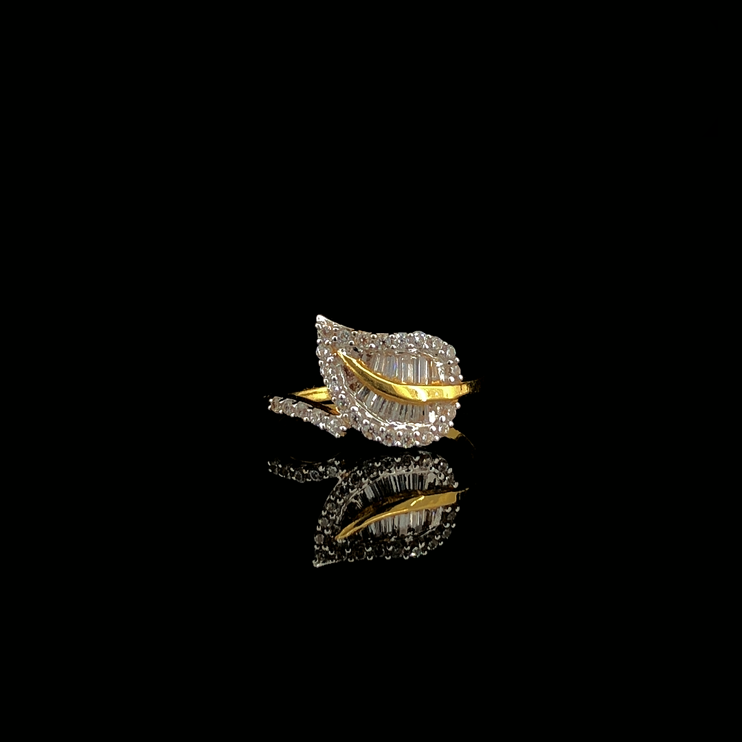 Leaf Shape ring in 18kt Gold