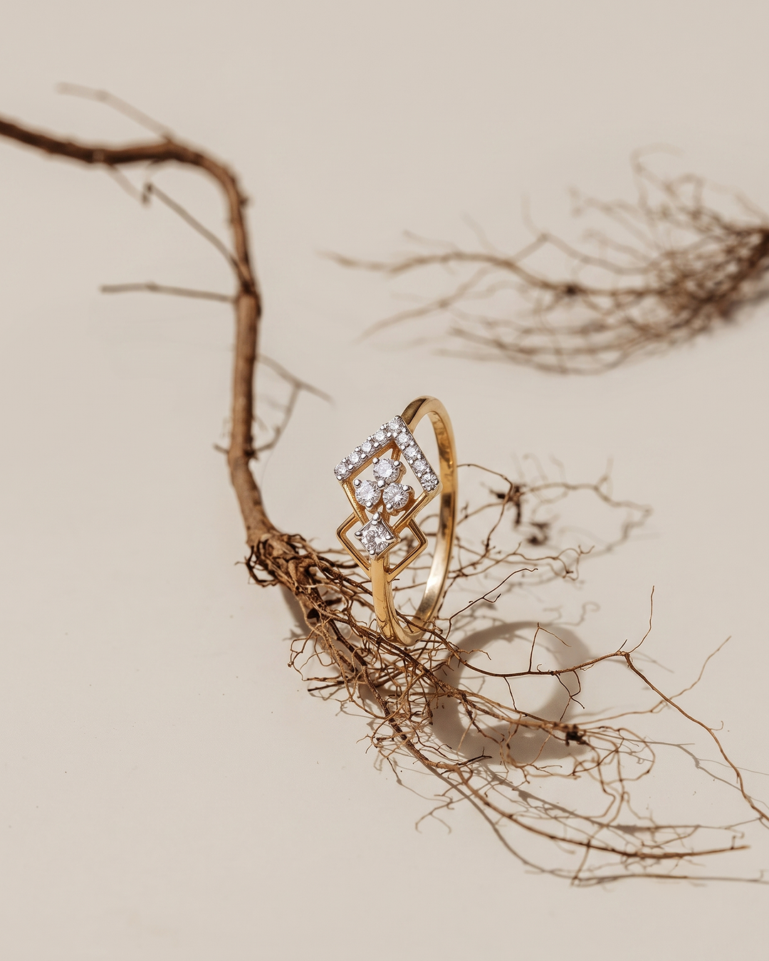 Double Rhombus Diamond Ring