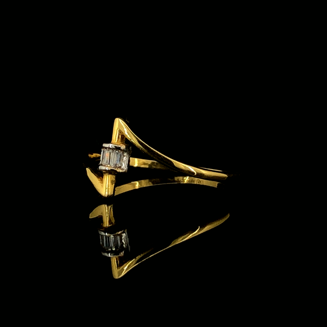 Zigzag Strike Ring